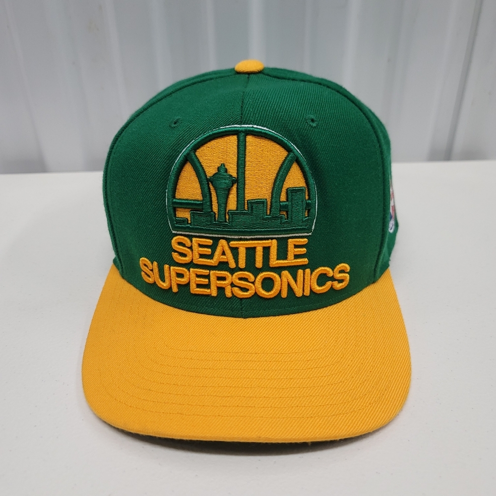 Seattle Supersonics NBA Hat Snapback Cap Yellow Green Mitchell & Ness Adjustable